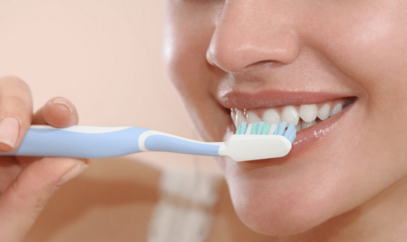 How Do You Brush Your Teeth With Dental Veneers